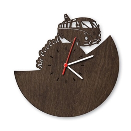 Bulli Wanduhr aus Eichen-Holz geräuchert Made in Germany | Design Uhr aus Echtholz | Wand-Deko aus Eiche | Originelle Wand-Uhr | Moderne Wand-Uhr im Skyline Design | Wand-Dekoration aus Natur-Holz - 1